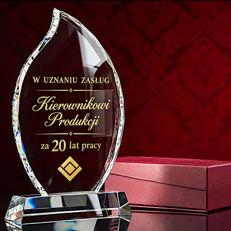 Statuetka — duży kryształ 26 cm